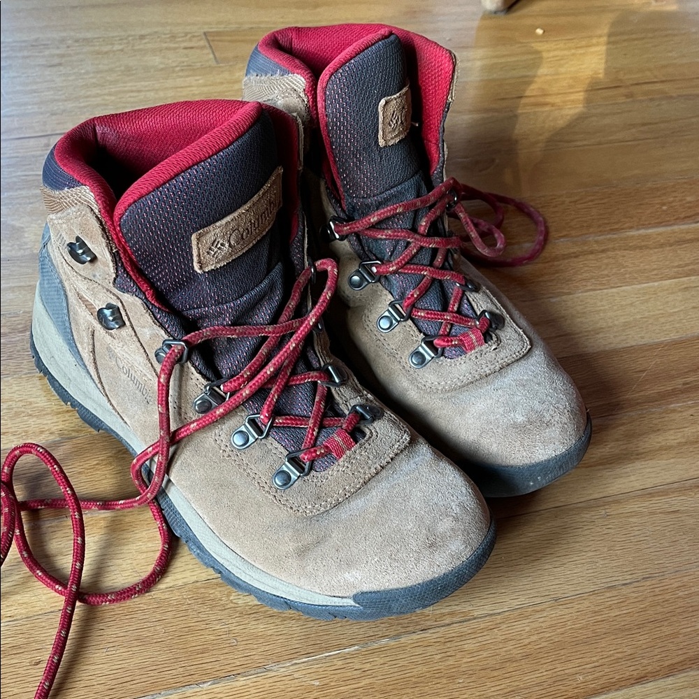 Columbia Tan and Red Outdoor Boots